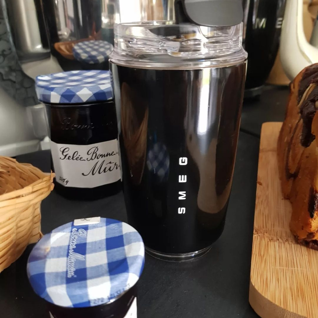 Kubek termiczny LuxeTherm 500 ml dostępny w sześciu eleganckich kolorach