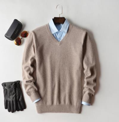 Sweter kaszmir męski w kolorze szarym – uniwersalność i łatwość komponowania stylizacji