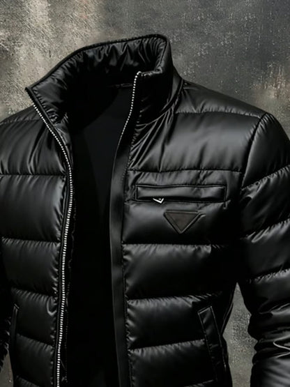 Ragnar kurtka outdoor retro prezentowana na modelu, pełny widok