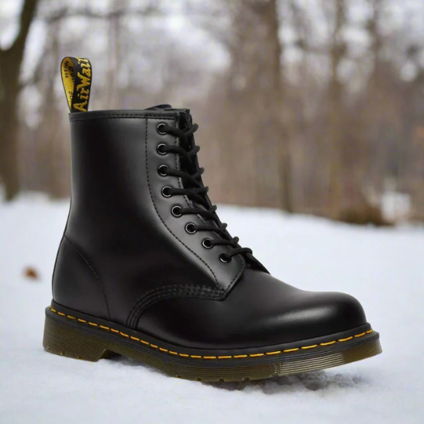 Martens skórzane buty w różnych kolorach, widok kolekcji