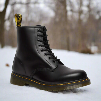 Martens skórzane buty w różnych kolorach, widok kolekcji