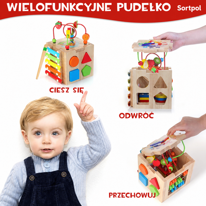 Dziecko bawiące się kostkę edukacyjną MINDBLOX rozwijającą motorykę i myślenie logiczne