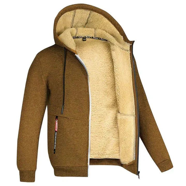 Bluza z kapturem TOMMY noszona przez model - pełny widok