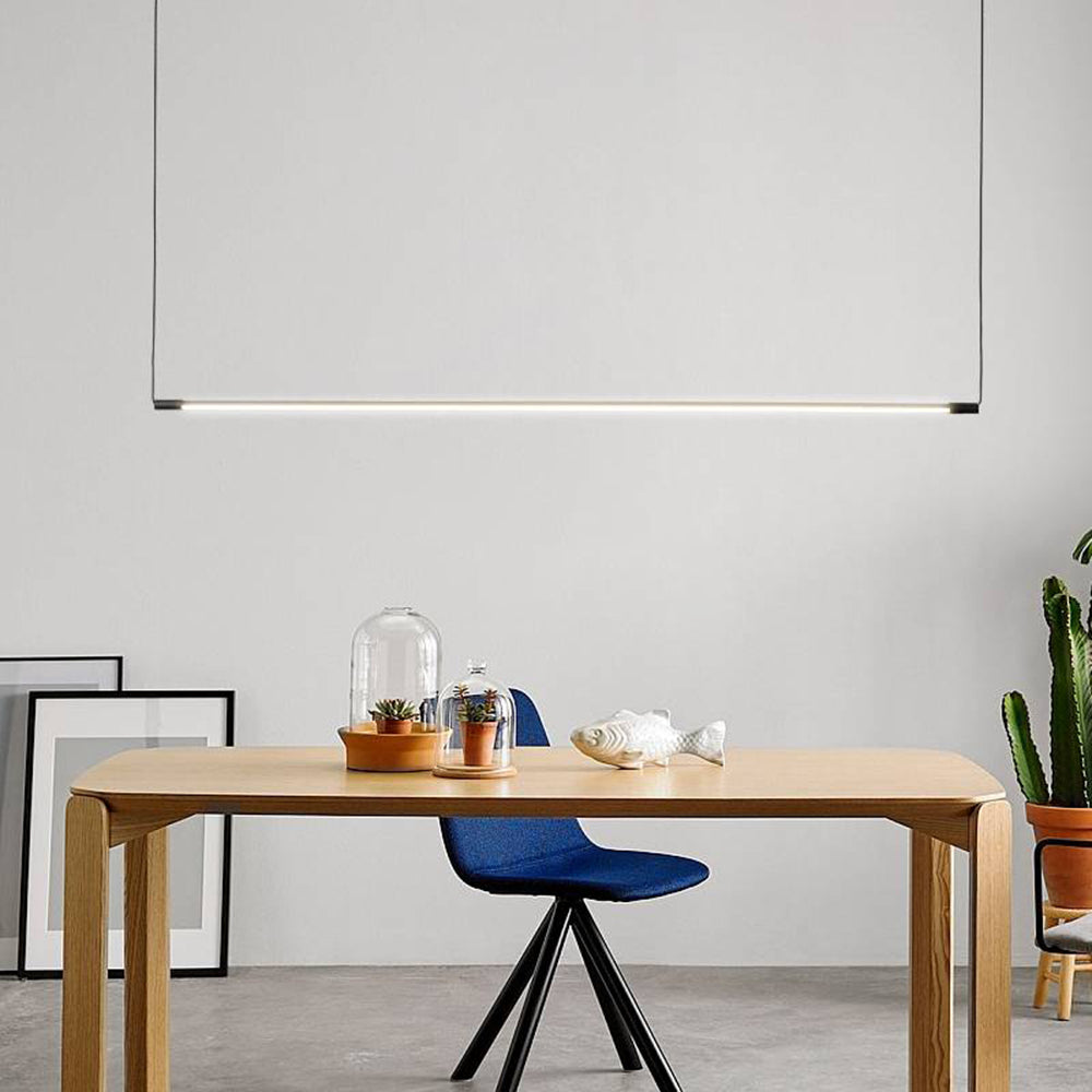 Długa smukła półprzezroczysta lampa sufitowa LED