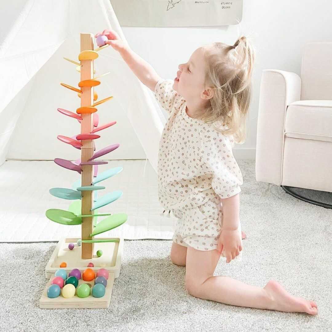 Edukacyjna wieża dźwięków i kolorów – zabawka sensoryczna dla malucha