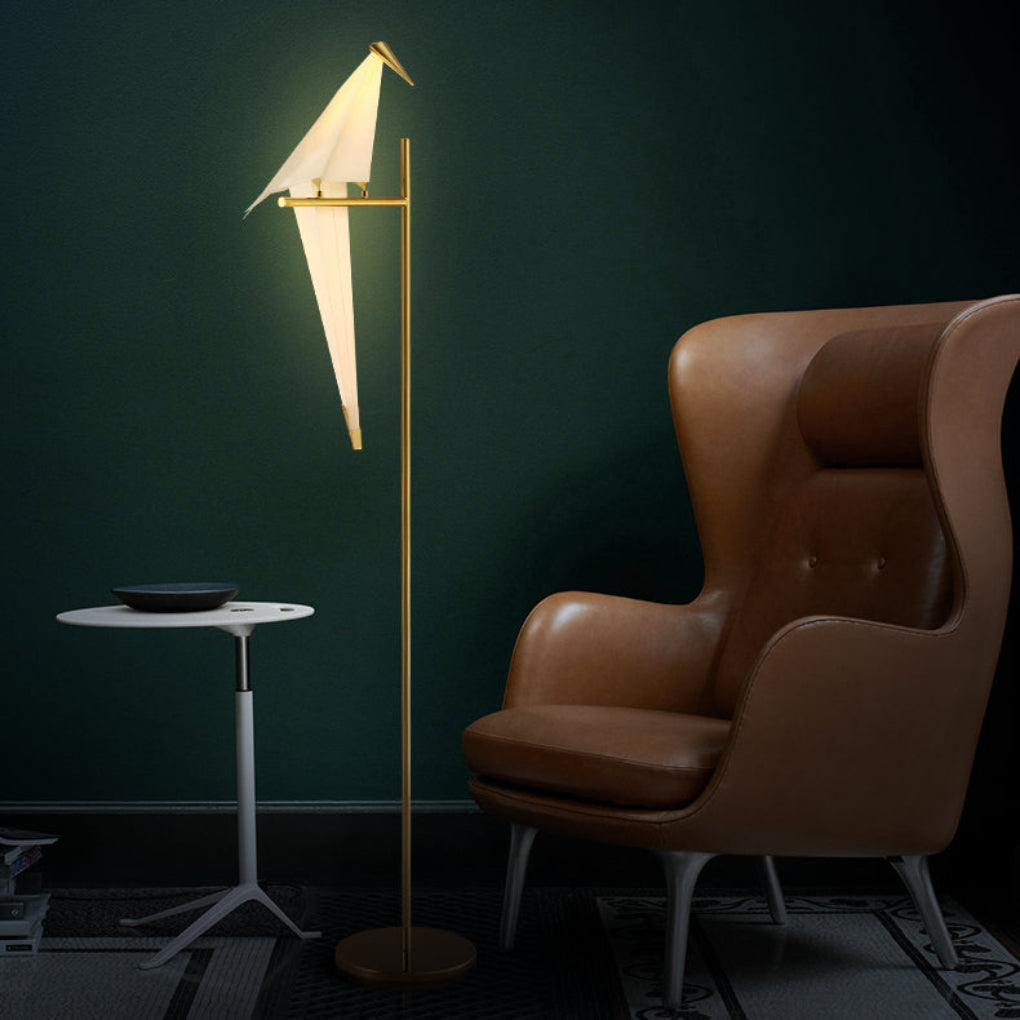 Lampa origami z ptakiem na magnetycznym mocowaniu