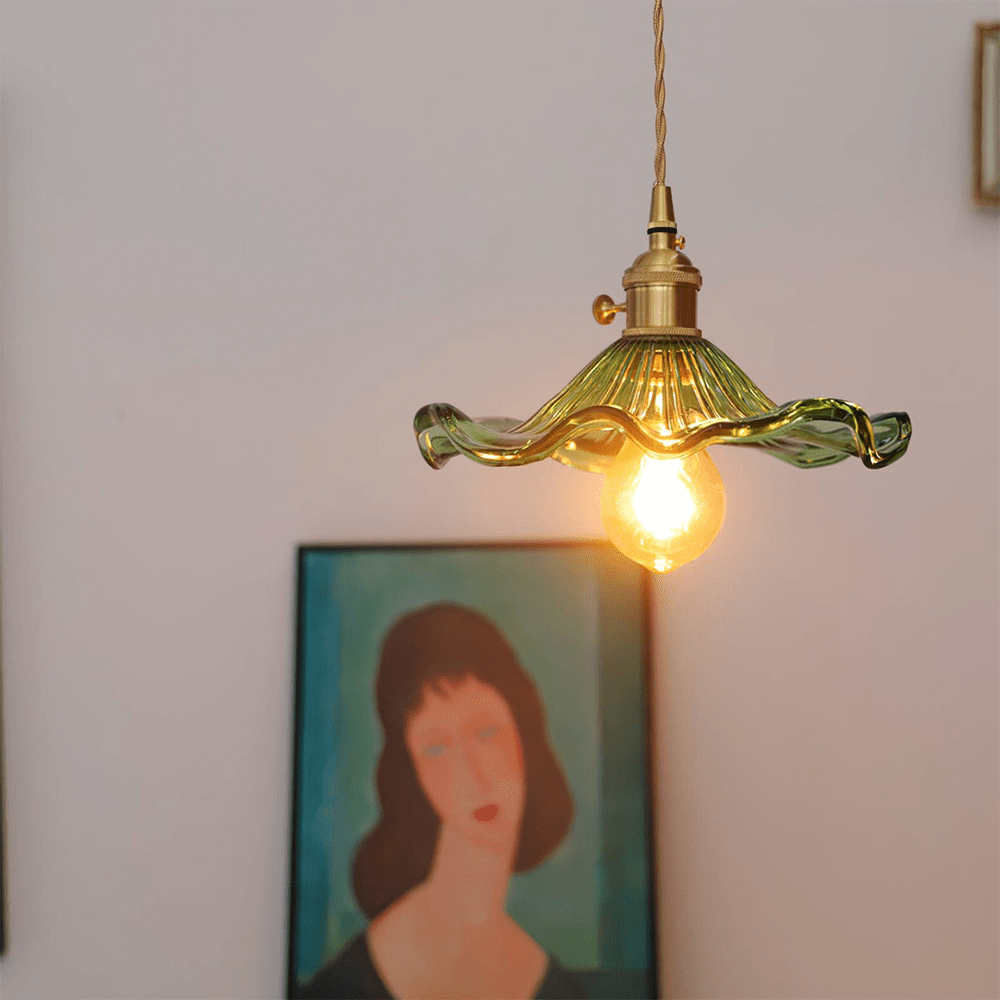 Kwiatowa Lampa Sufitowa Hibiskus – Harmonia Światła i Stylu