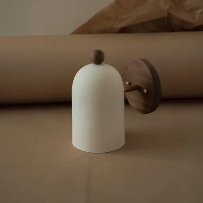 Lampa Ścienna Wabi-Sabi z Orzecha – Przytulność i Styl