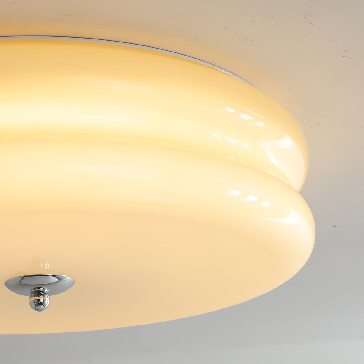 Lampa Sufitowa Art Deco z Ryflowanym Szkłem – Styl Vintage