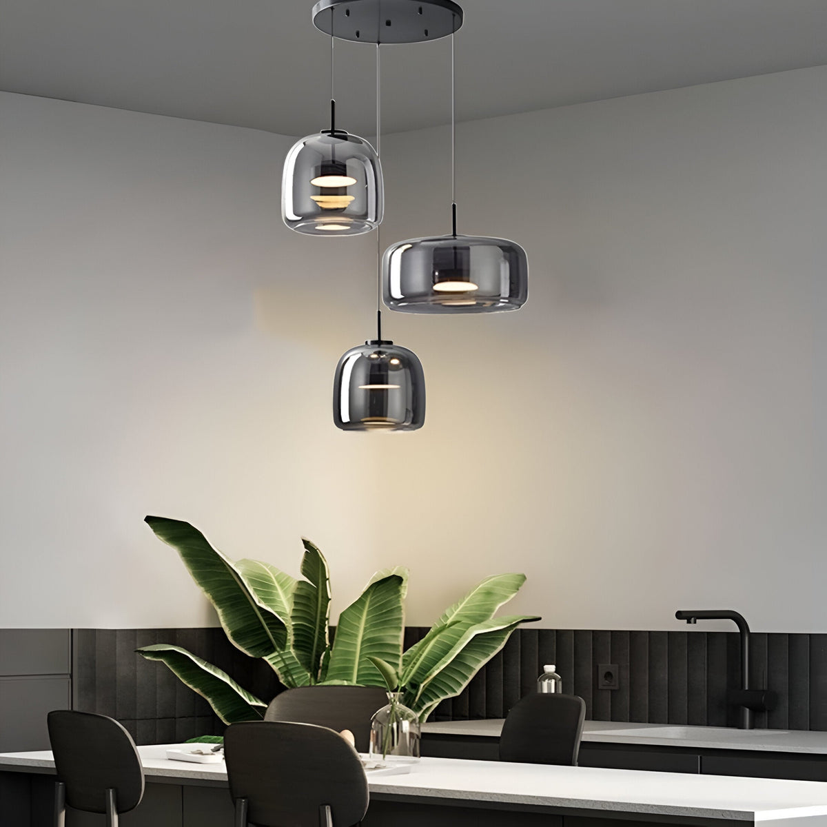 Lampa Sufitowa LED Retro - Potrójny Szklany Klosz, Regulowana Barwa