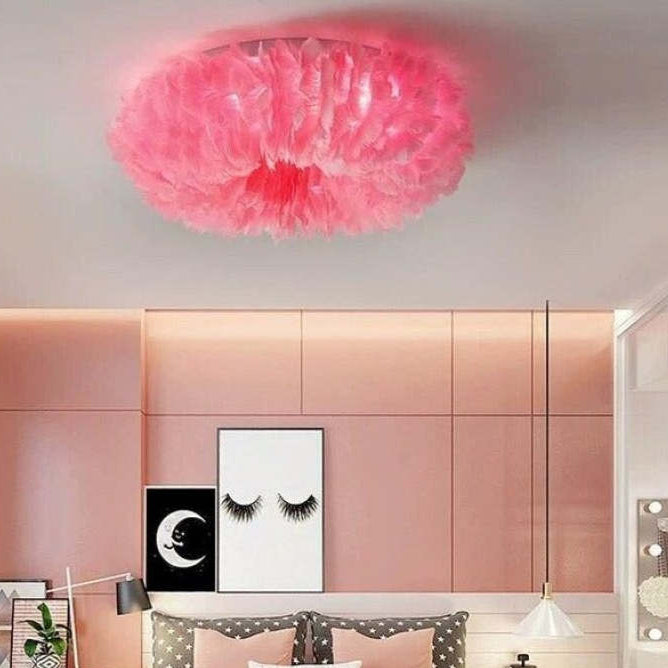 Lampa sufitowa LED w stylu boho z motywem piór do sypialni i salonu
