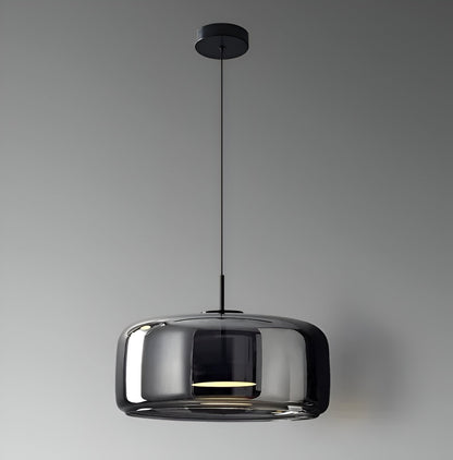 Lampa sufitowa w stylu retro z potrójnym kloszem szklanym i regulowanym oświetleniem LED