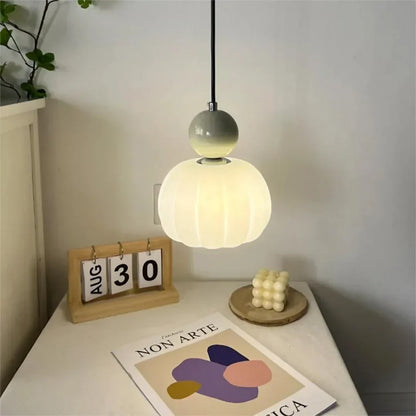 Lampa Wisząca Art Deco z Złotym Akcentem i Szklanym Kloszem