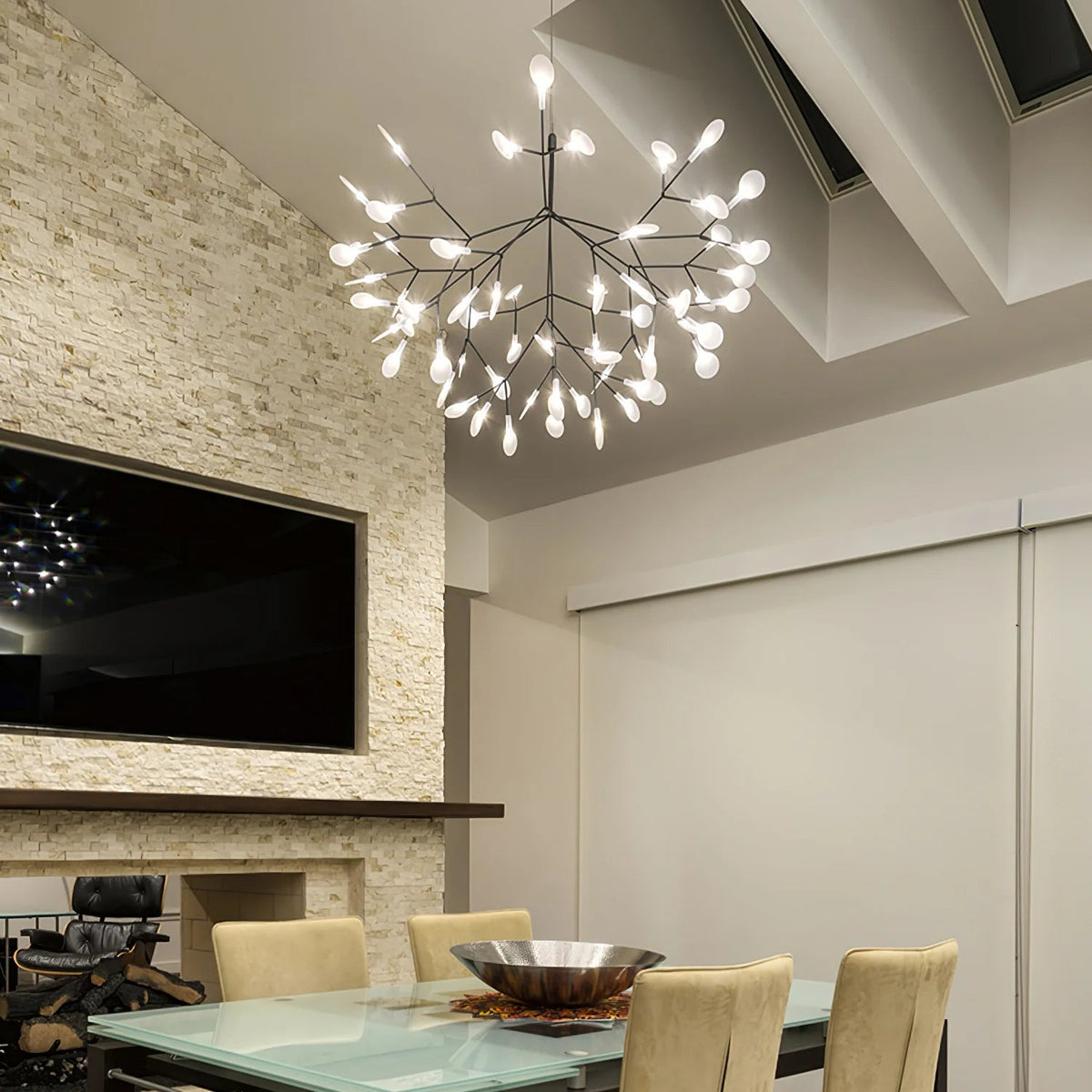 Lampy sufitowe w stylu Firefly – nowoczesny żyrandol typu Sputnik
