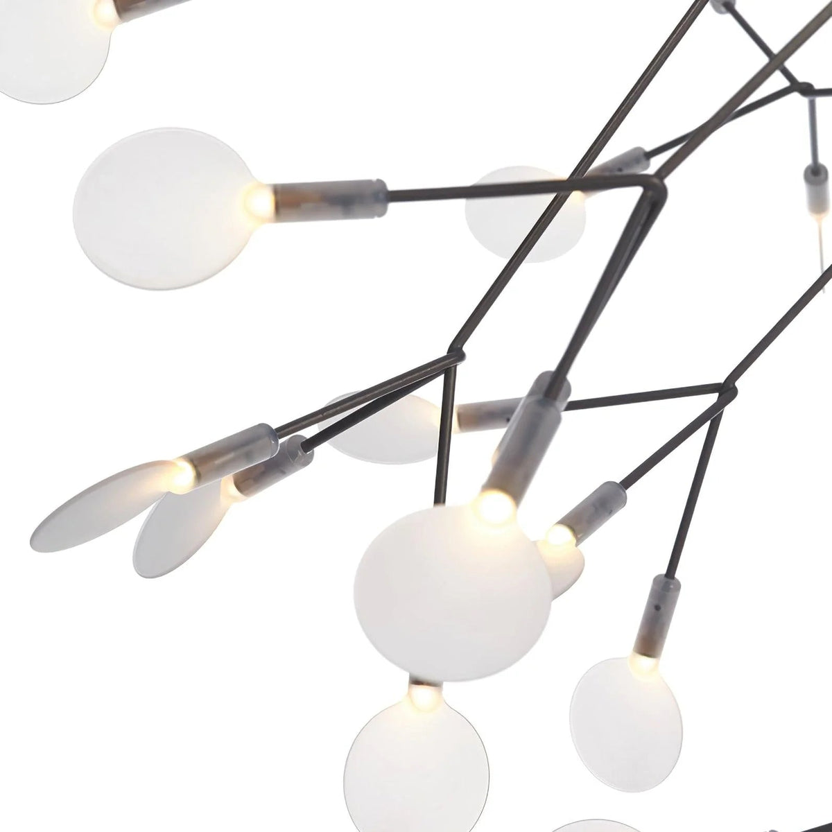 Lampy sufitowe w stylu Firefly – nowoczesny żyrandol typu Sputnik