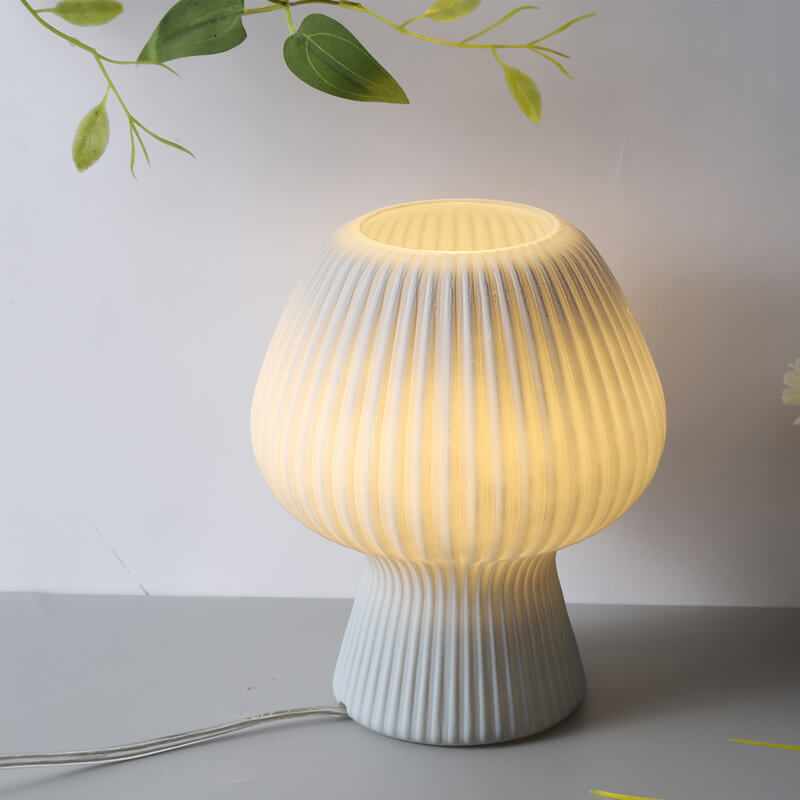 Minimalistyczna lampka nocna w kształcie grzybka