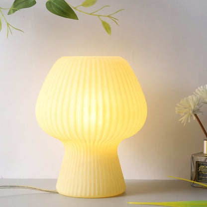 Minimalistyczna lampka nocna w kształcie grzybka