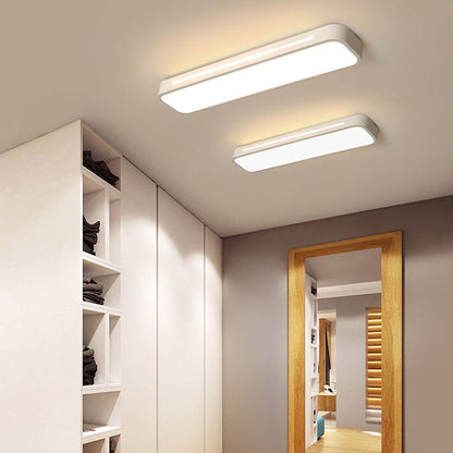 Nordycka minimalistyczna długa lampa sufitowa LED