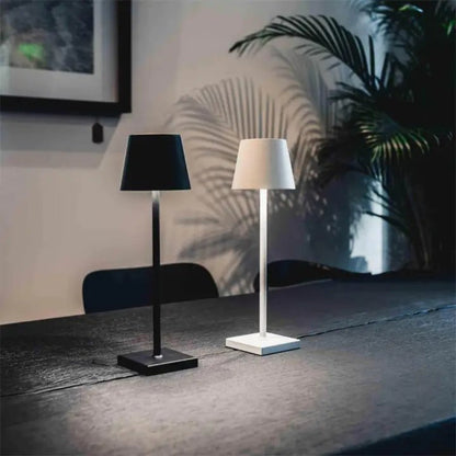 Nowoczesna LED lampka stołowa z dotykowym sterowaniem
