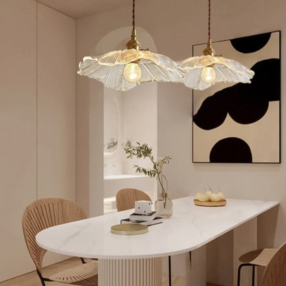 Nowoczesne lampy sufitowe w kwiatowe wzory – regulowane lampy wiszące do salonu