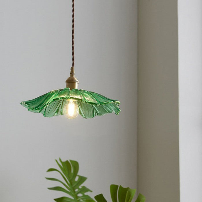 Nowoczesne lampy sufitowe w kwiatowe wzory – regulowane lampy wiszące do salonu