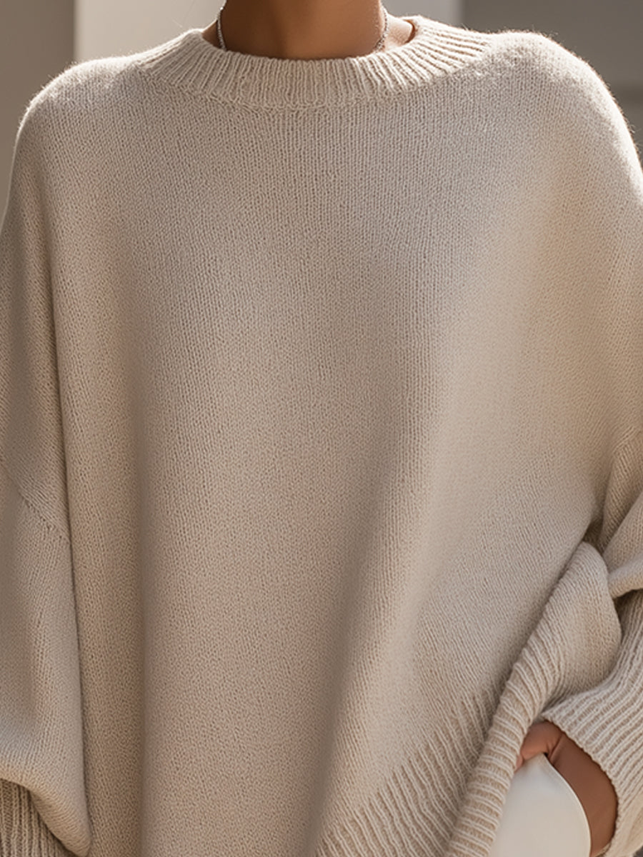 Oversize'owy sweter damski z okrągłym dekoltem - elegancki i wygodny