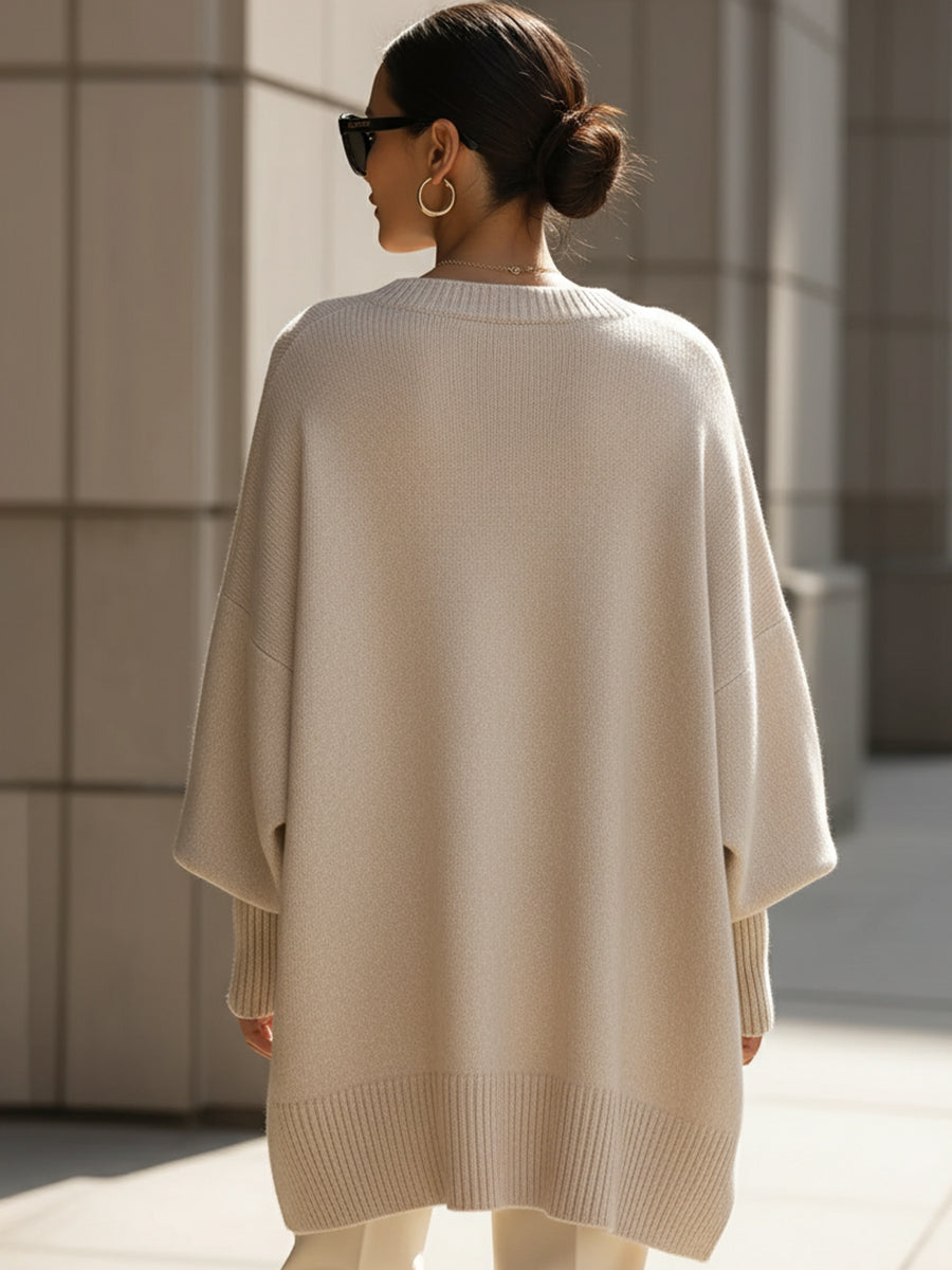 Oversize'owy sweter damski z okrągłym dekoltem - elegancki i wygodny