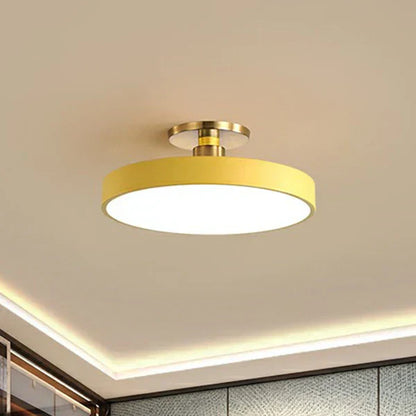 Stylowa okrągła lampa sufitowa LED w skandynawskim stylu