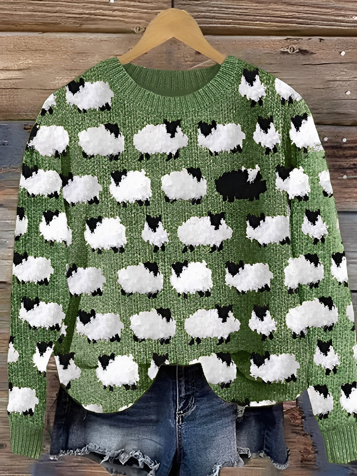 Sweter Damski Tawnee z Zabawnym Nadrukiem Owcy - Stylowy i Ciepły