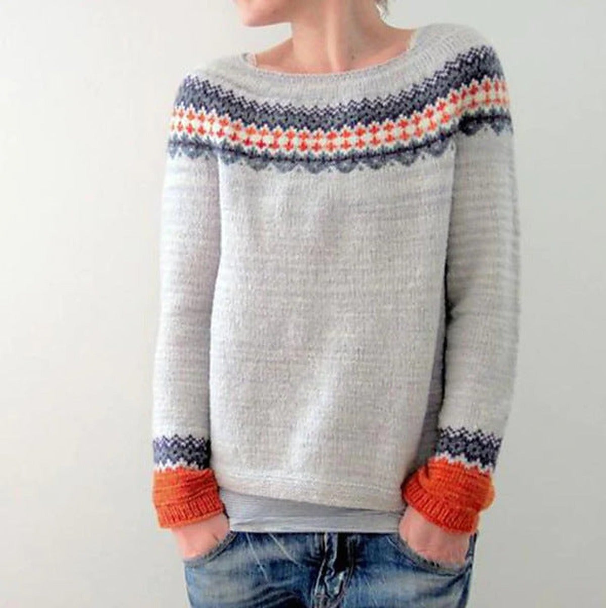 Sweter damski ze wzorem norweskim - luźny krój