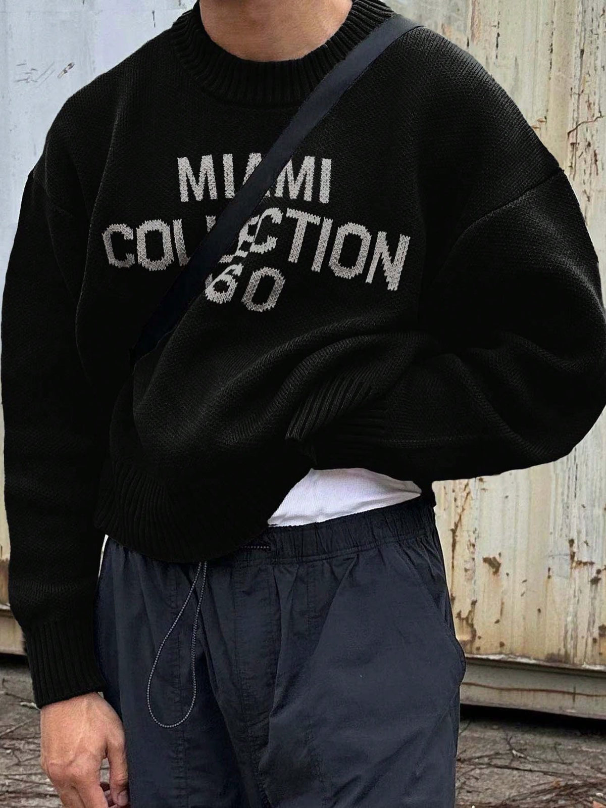 Sweter męski dzianinowy oversize z okrągłym dekoltem