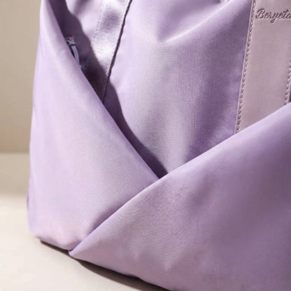Uniwersalna torba sportowa i podróżna z wieloma przegródkami
