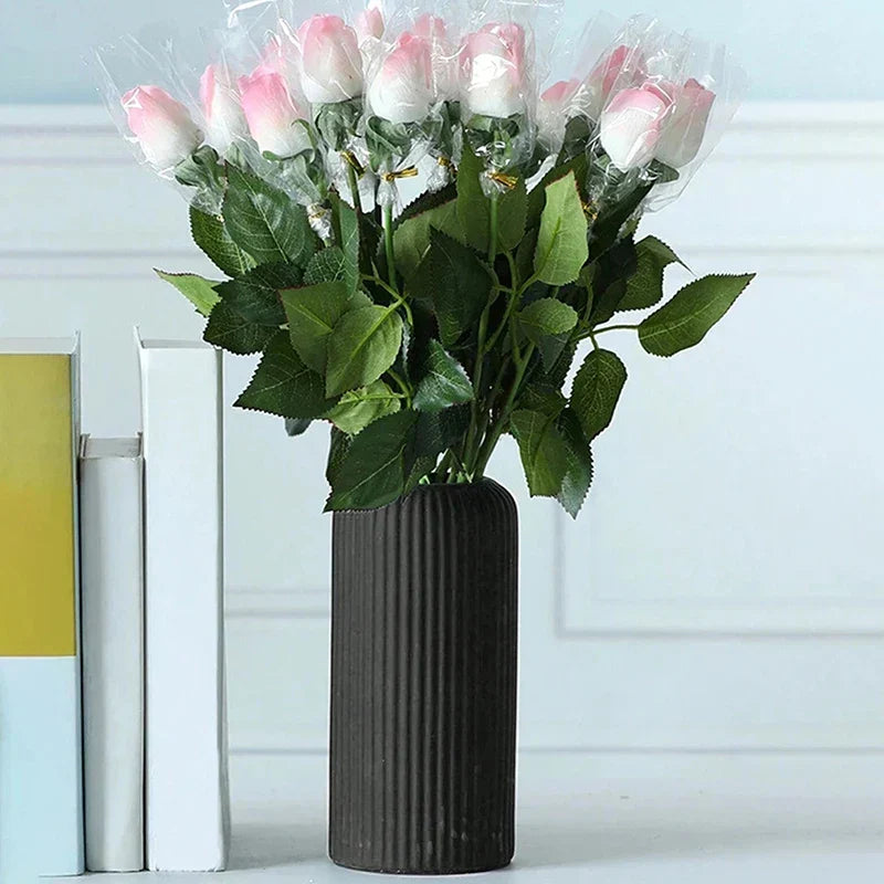 Wazon Pasiasty Nowoczesny – Elegancka Dekoracja do Domu