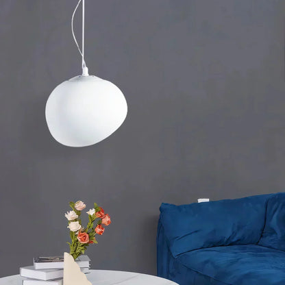 Wisząca lampa sufitowa matowe szkło styl kamyczkowy jadalnia salon